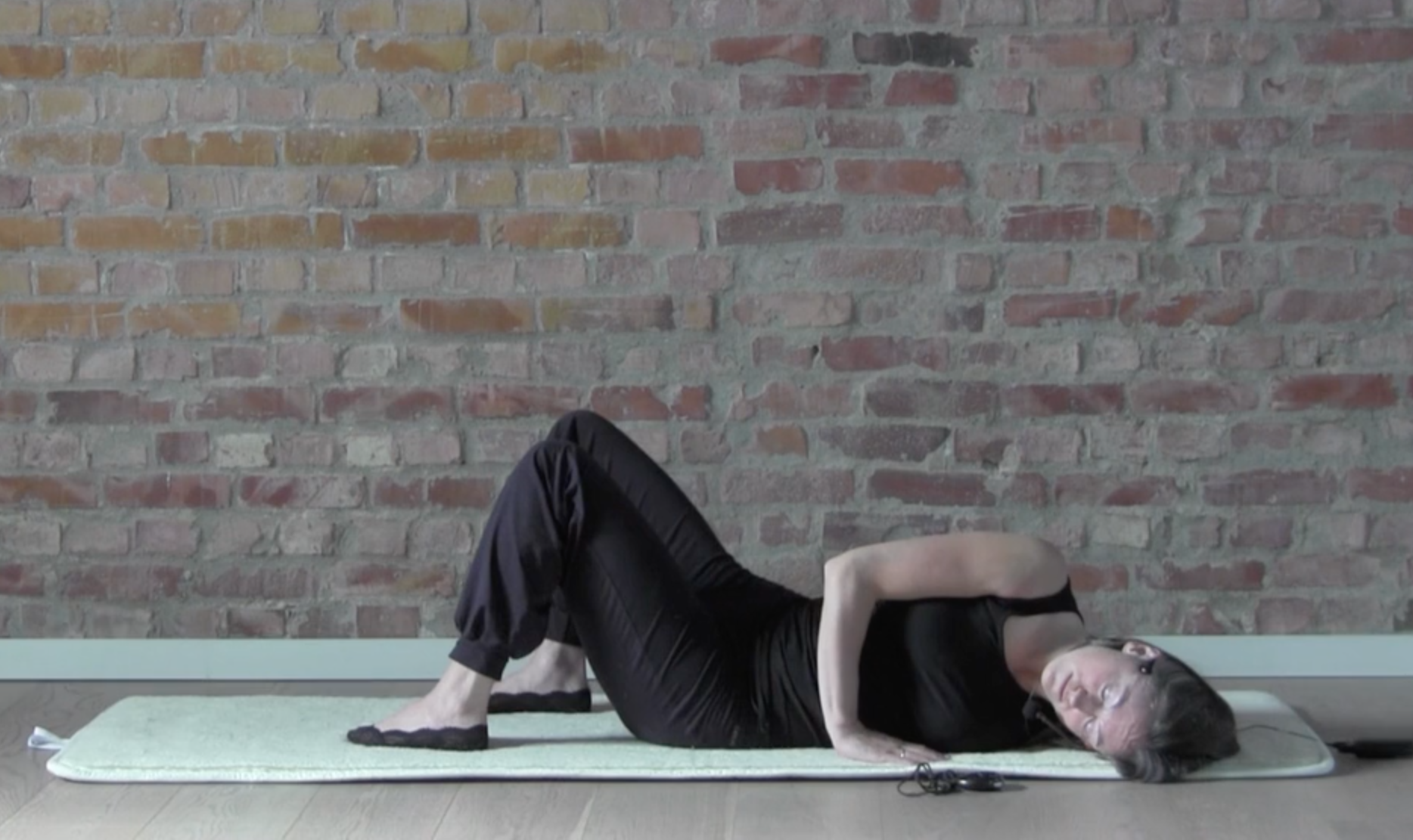 FRAMSIDE BRYST OG ARMER