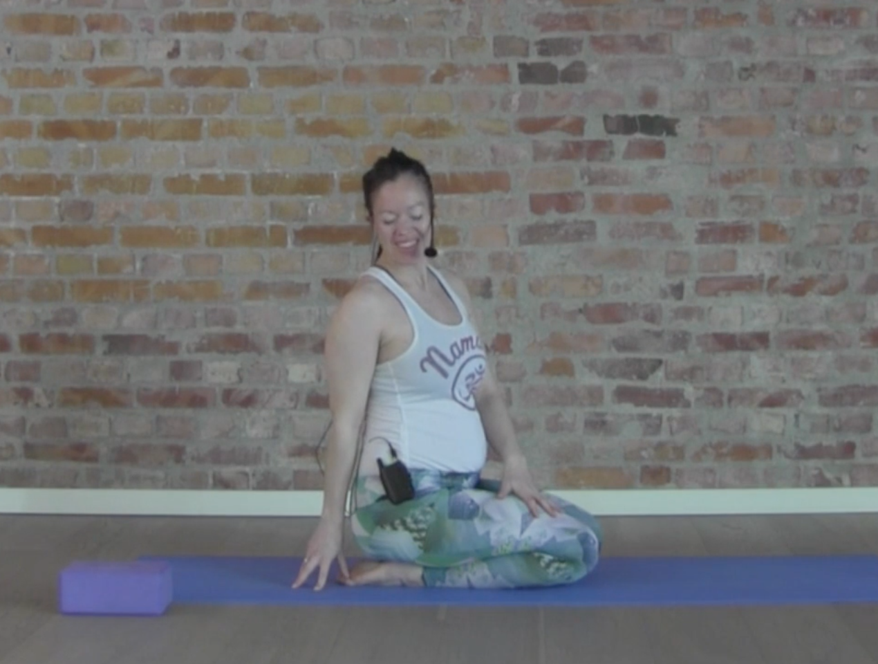 ROLIG YOGA MED STREKKER