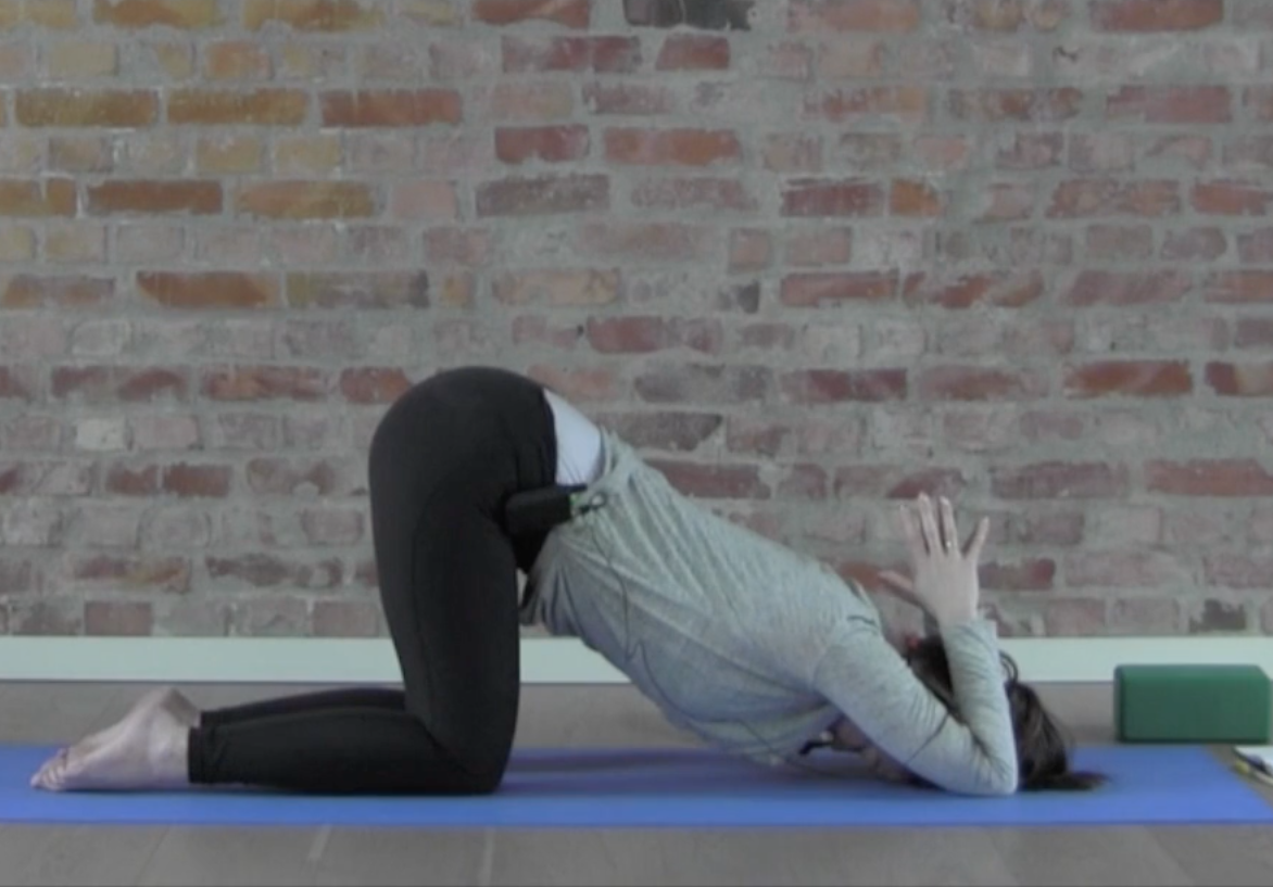 KVELDSYOGA: FINN HVILE