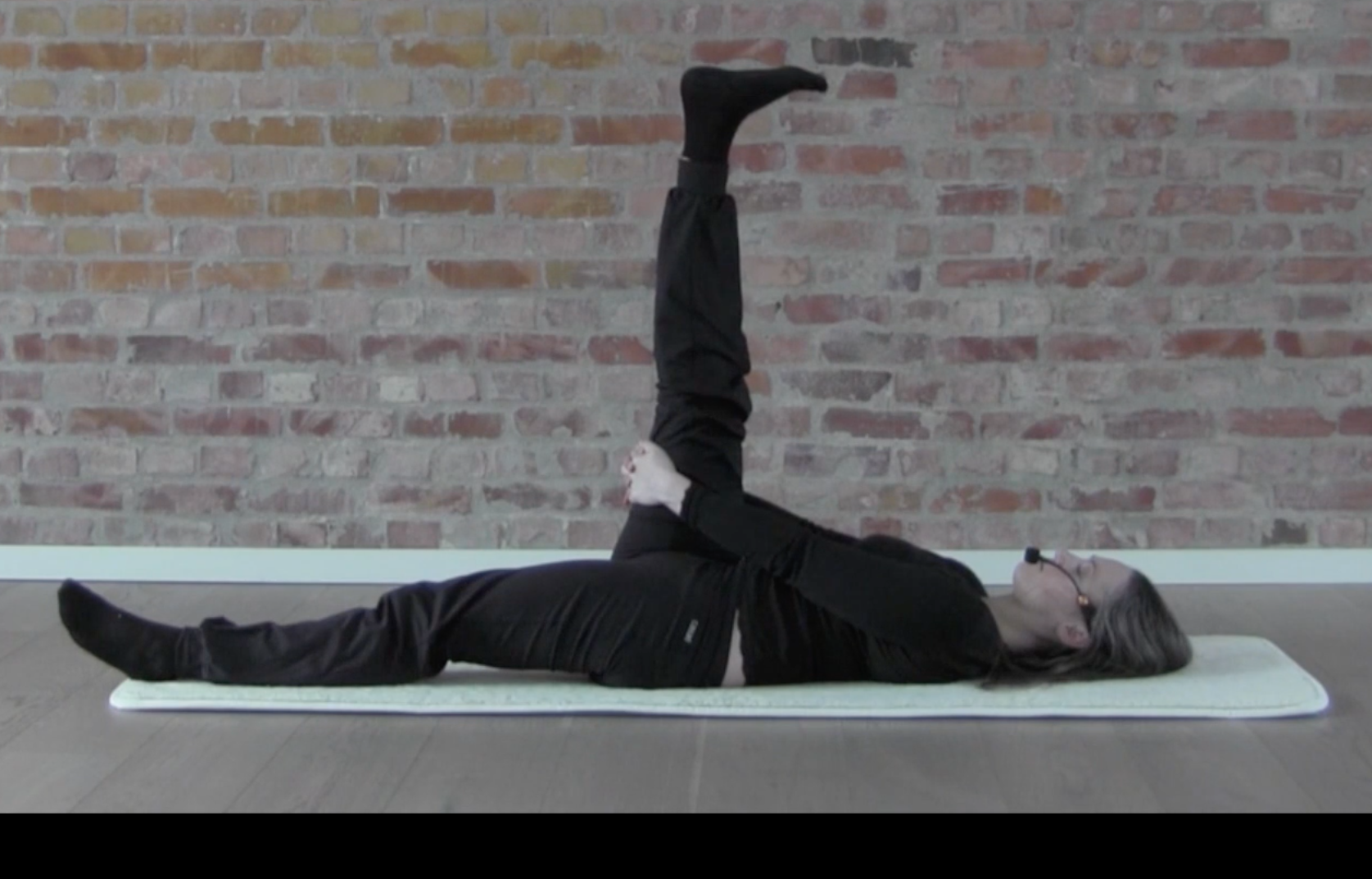 TRAVLE DAGER, LÅR OG HOFTE 2