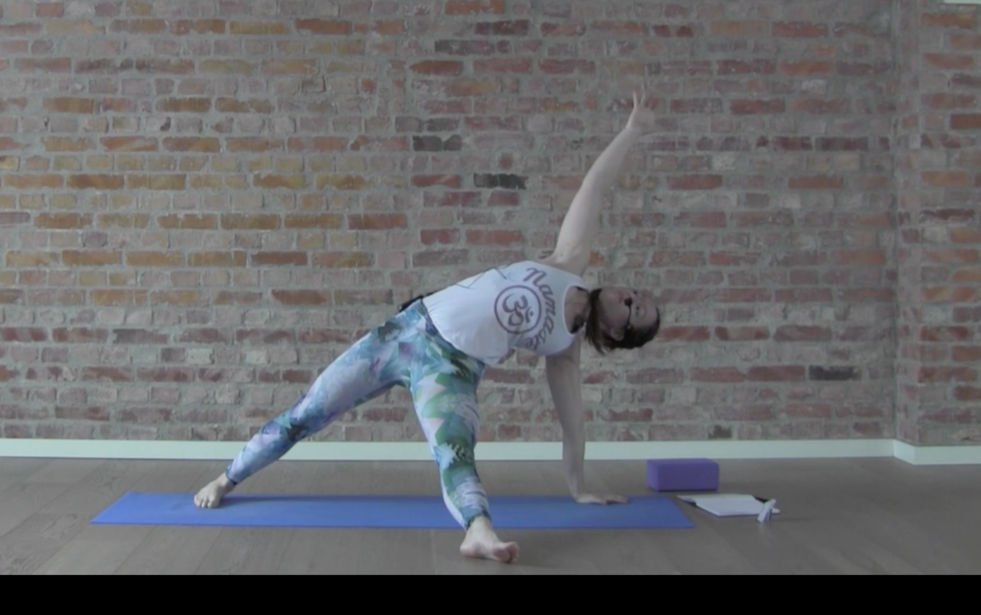 ROLIG FLOW FOR SIDEKROPPEN